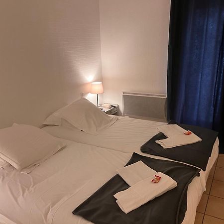 拉卡特高尔夫酒店 西塞河畔的舒齐 外观 照片