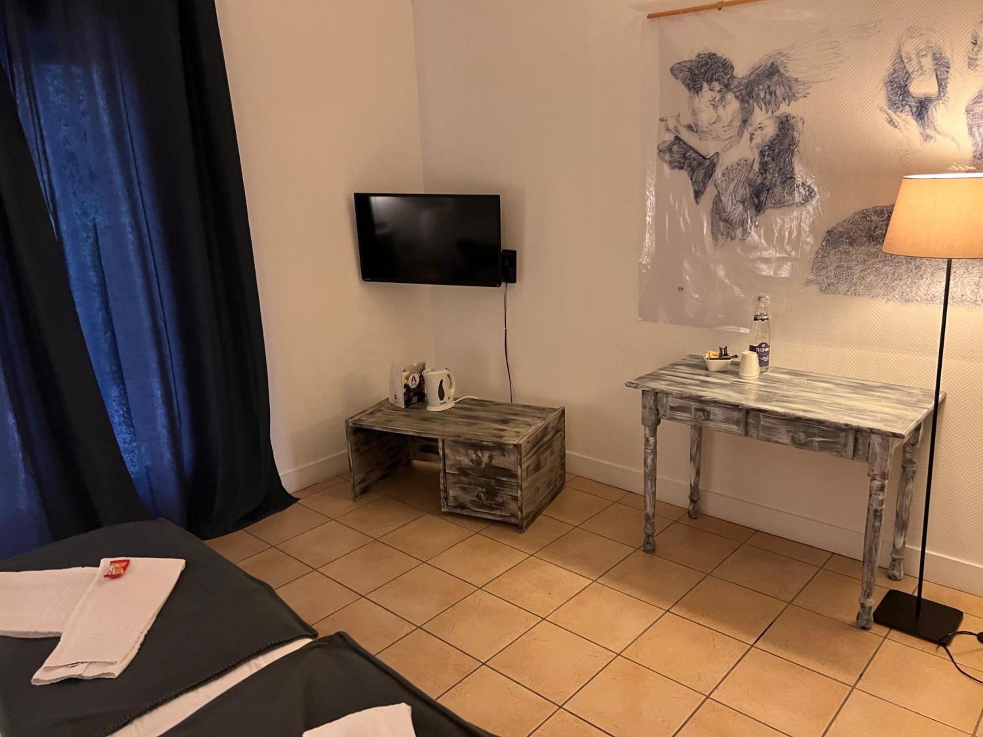 拉卡特高尔夫酒店 西塞河畔的舒齐 外观 照片