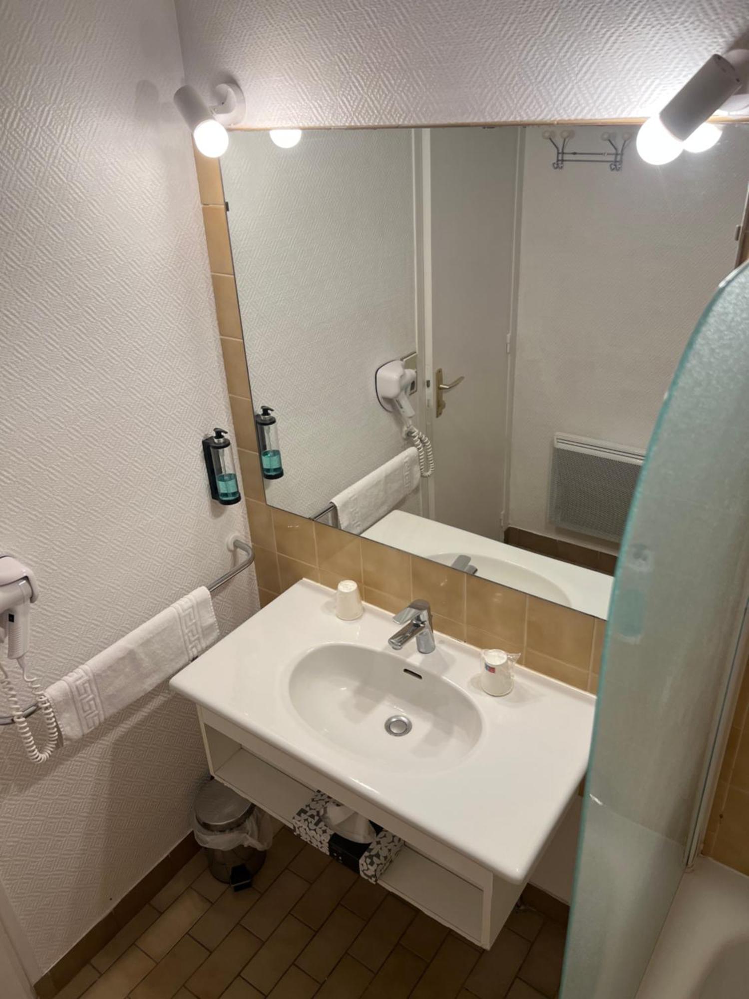 拉卡特高尔夫酒店 西塞河畔的舒齐 外观 照片